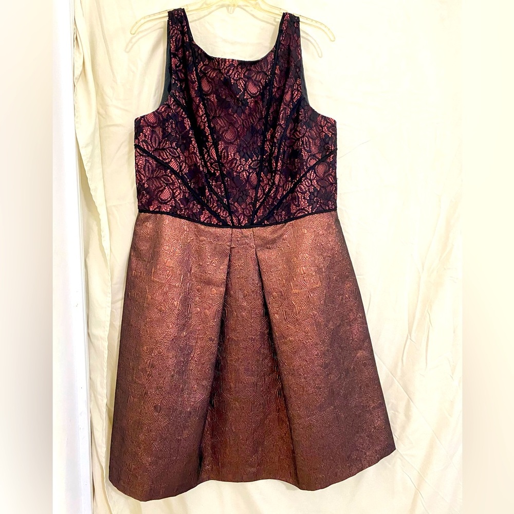 Lovely by Adrianna Papell formal cocktail dress